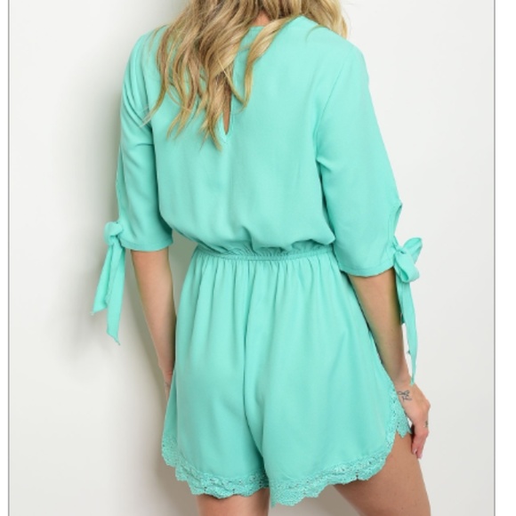 NWT Mint Green Scalloped Hem Lace Bow Romper - Picture 2 of 2